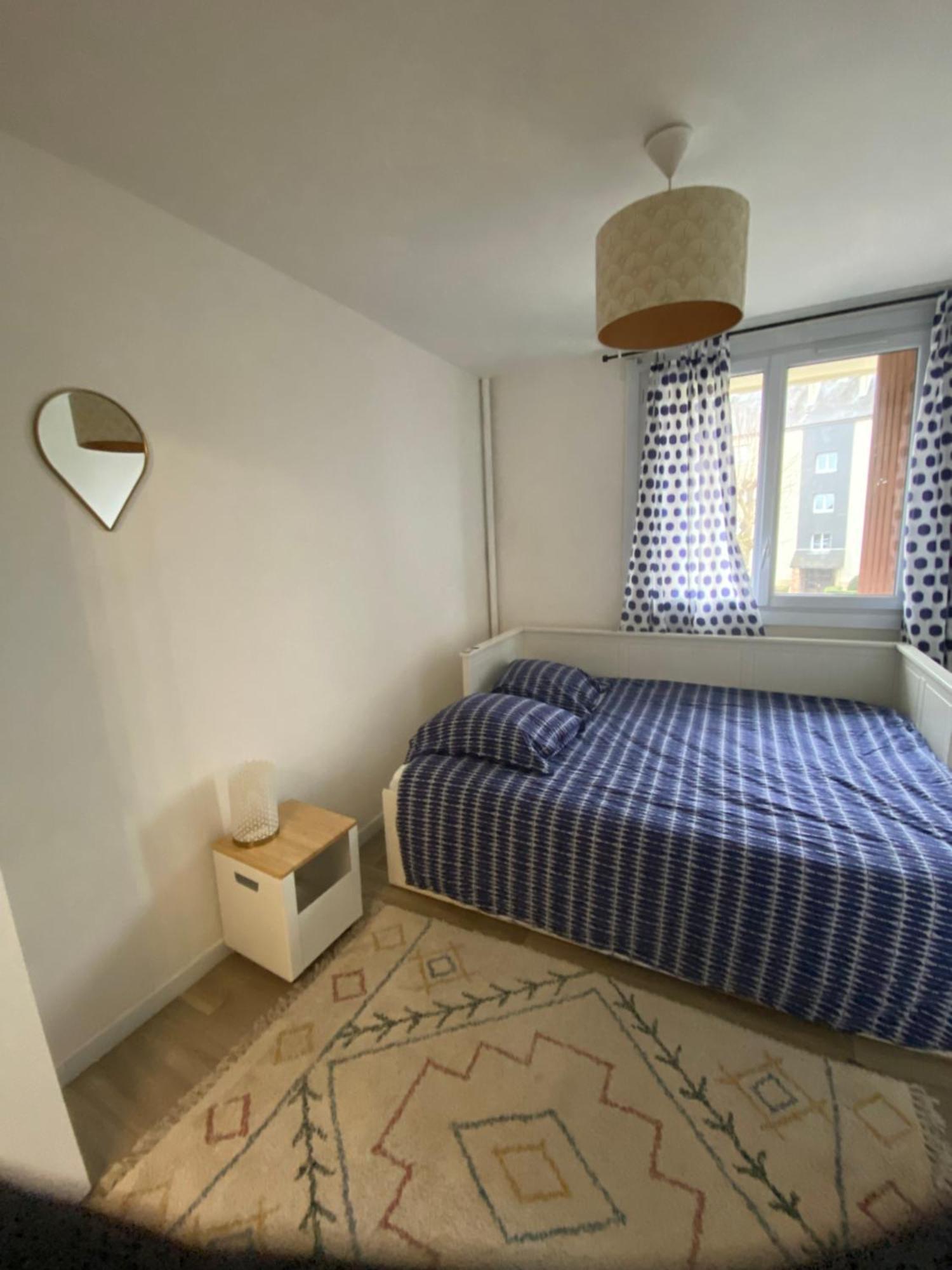 Bel Appartement Spacieux ,Convivial De 3 Chambres Avec Parking Prive Secure Caen Exterior foto